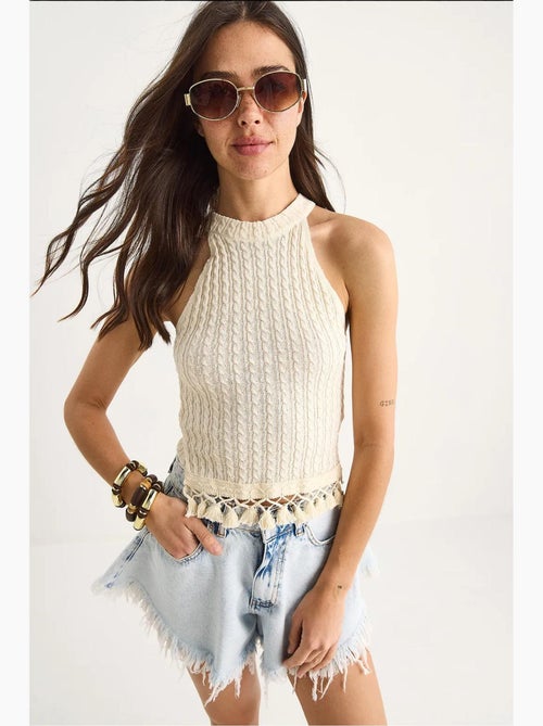 Top curto ajustado texturizado decote halter lucci - Kiabi