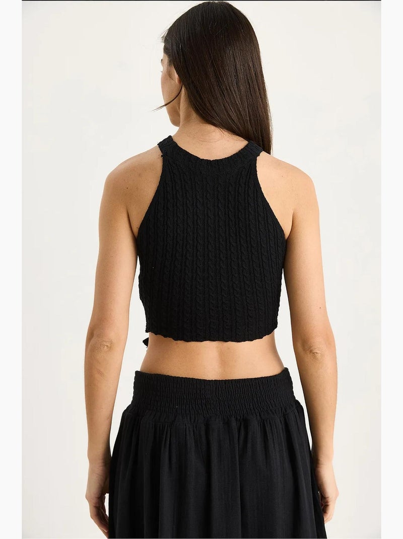 Top curto ajustado texturizado decote halter lucci Preto - Kiabi