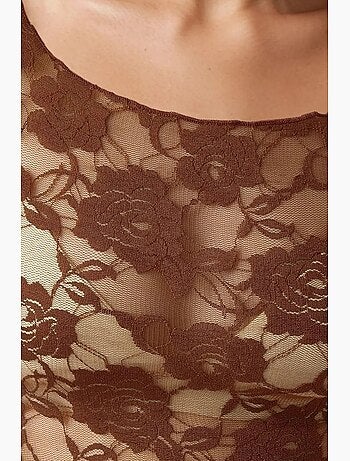 Top curto de renda floral pika collection hiccup
