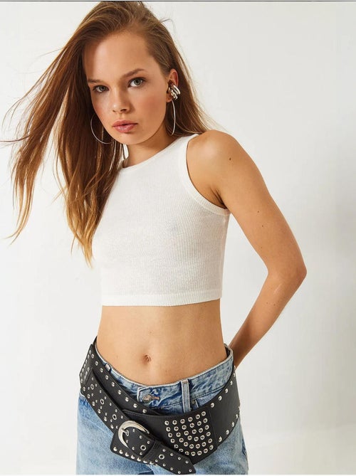 Top curto em algodão canelado com decote halter lucci - Kiabi Top curto em algodão canelado com decote halter lucci - Kiabi