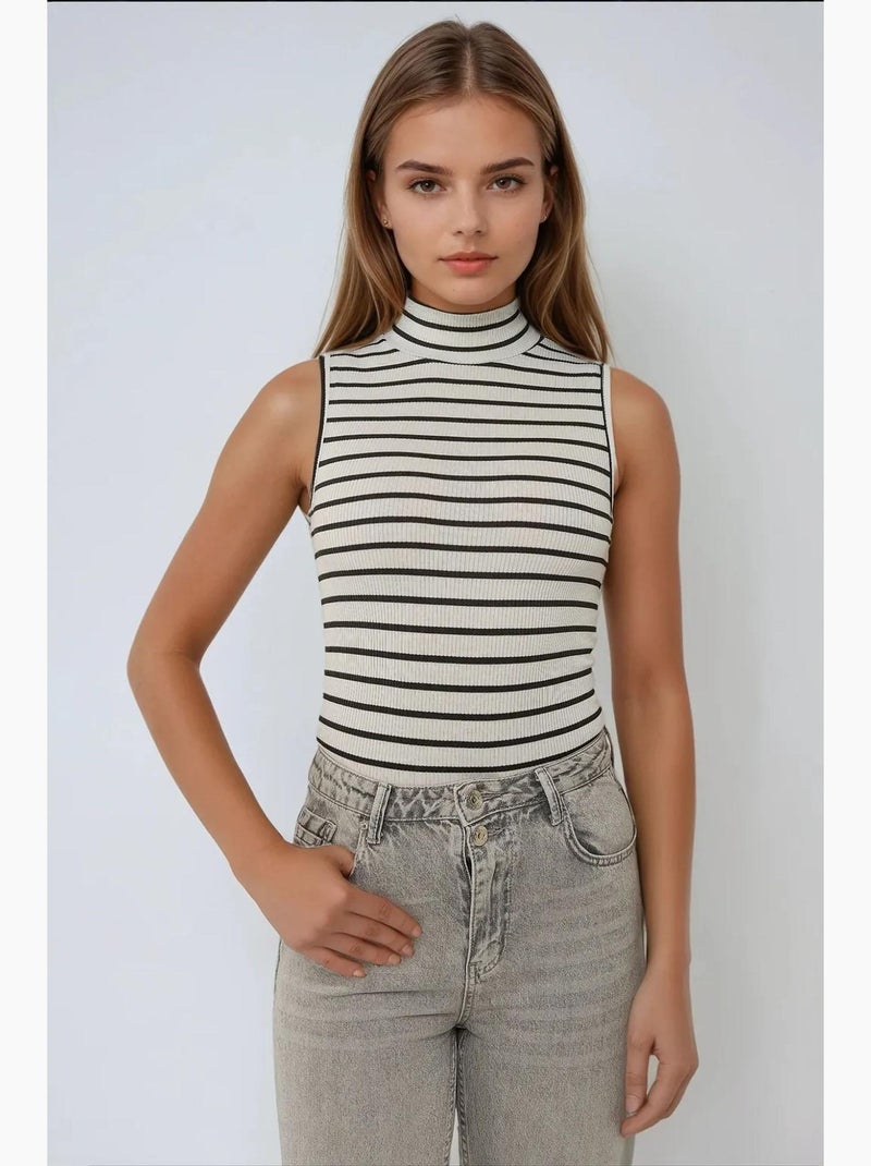 Top de alças canelado às riscas com meio gola alta hiccup Branco - Kiabi