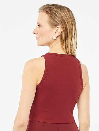 Top de alças crop-top com gola americana