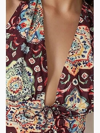 Top de alças curto com estampado étnico hiccup