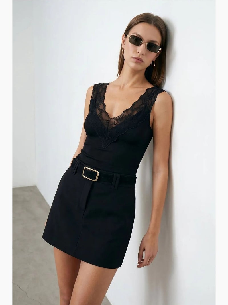 Top de alças justo em renda dilvin Preto - Kiabi