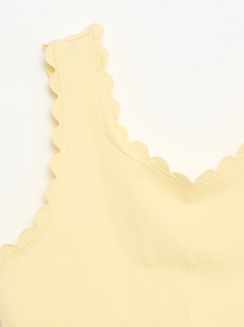 Top de alças liso com bordas onduladas - Kiabi