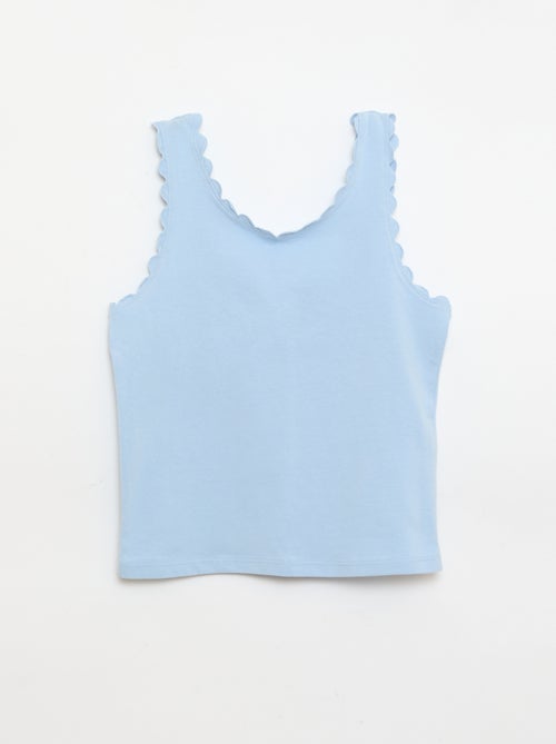 Top de alças liso com bordas onduladas - Kiabi