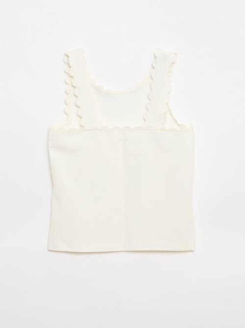 Top de alças liso com bordas onduladas - Kiabi