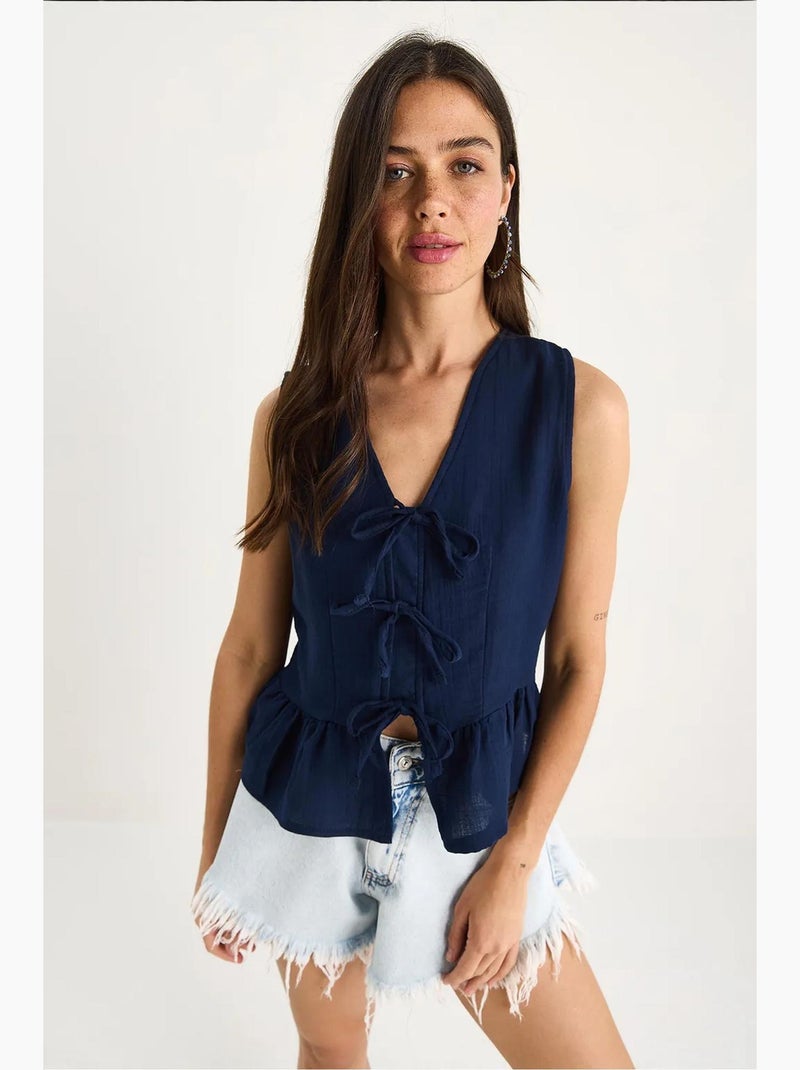 Top de crepe decote v com laço lucci Azul-marinho - Kiabi