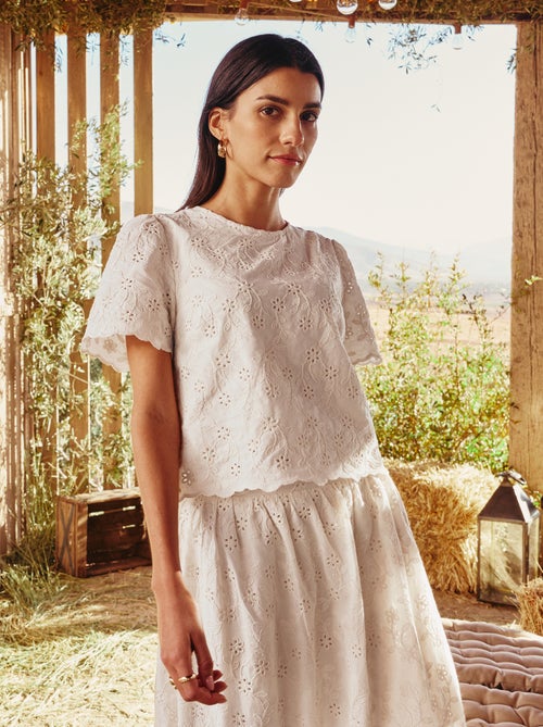 Top de mangas curtas com bordado inglês em algodão liso - Kiabi