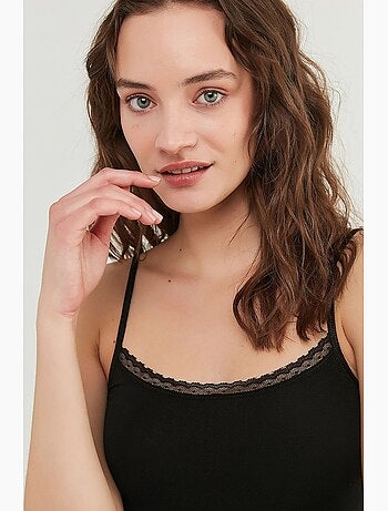 Top de mulher com alças finas penti