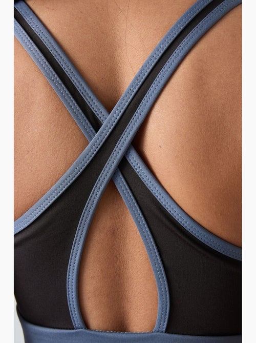 Top desportivo crop justo sem mangas tommy - Kiabi Top desportivo crop justo sem mangas tommy - Kiabi