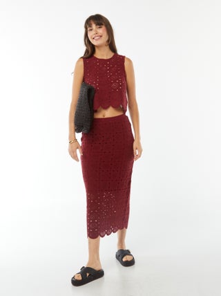 Top em macramé com cavas americanas