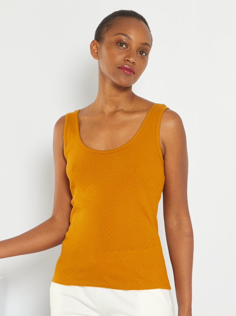 Top em malha  com pontilhado AMARELO - Kiabi