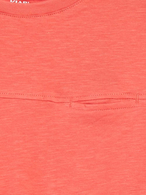 Top estilo largo com recorte frontal - Kiabi