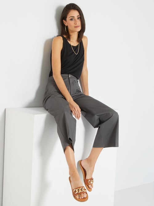 Top fluido com fecho nas costas - Kiabi