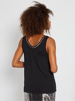 Top fluido com pormenor dourado - Kiabi