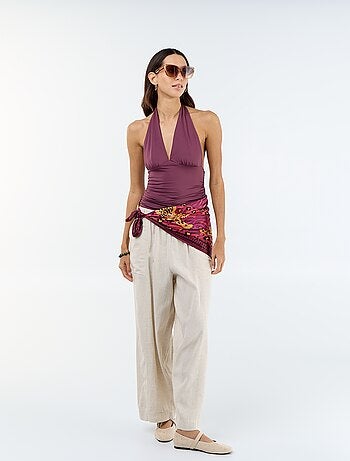 Top halter em tecido elástico