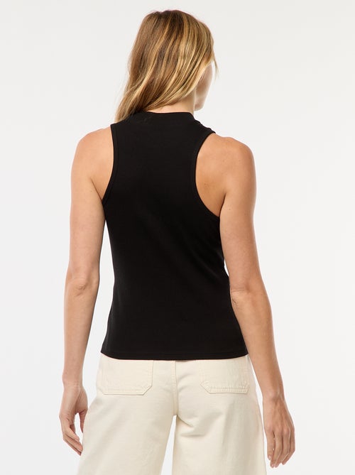 Top nervurado com cavas americanas - Kiabi