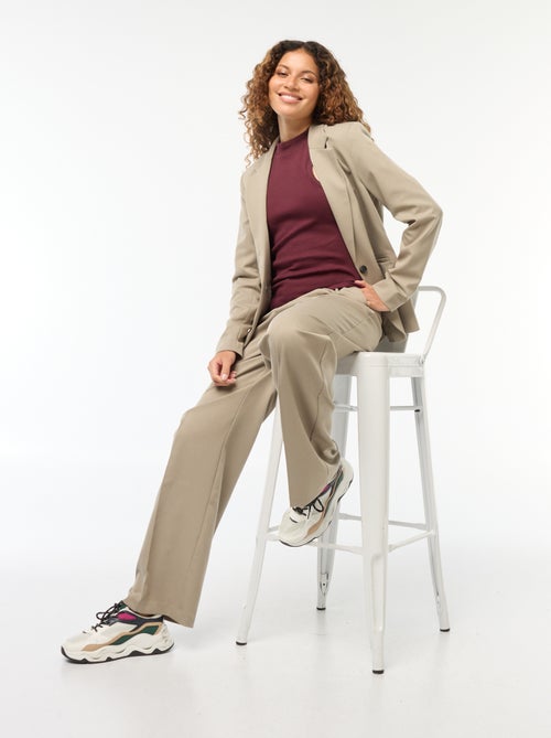 Top nervurado com cavas americanas - Kiabi