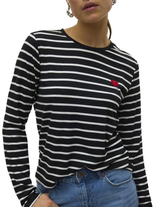 Top Preto Vero Moda Snclara Heart T para Mulher - Kiabi Top Preto Vero Moda Snclara Heart T para Mulher - Kiabi