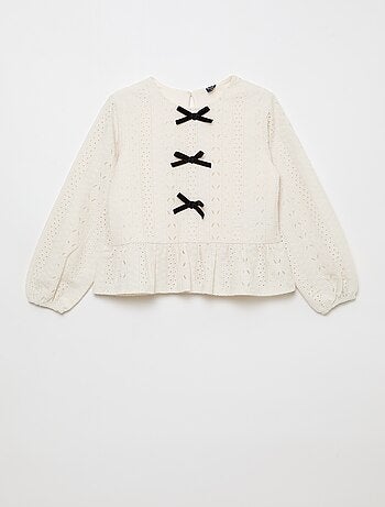 Top rendado com nós de fantasia