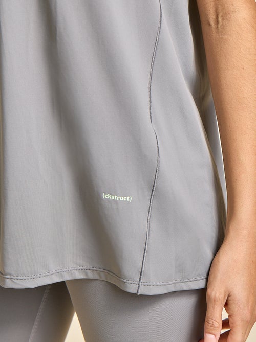 Top sem mangas com cavas oversize - (ekstract) - Kiabi Top sem mangas com cavas oversize - (ekstract) - Kiabi