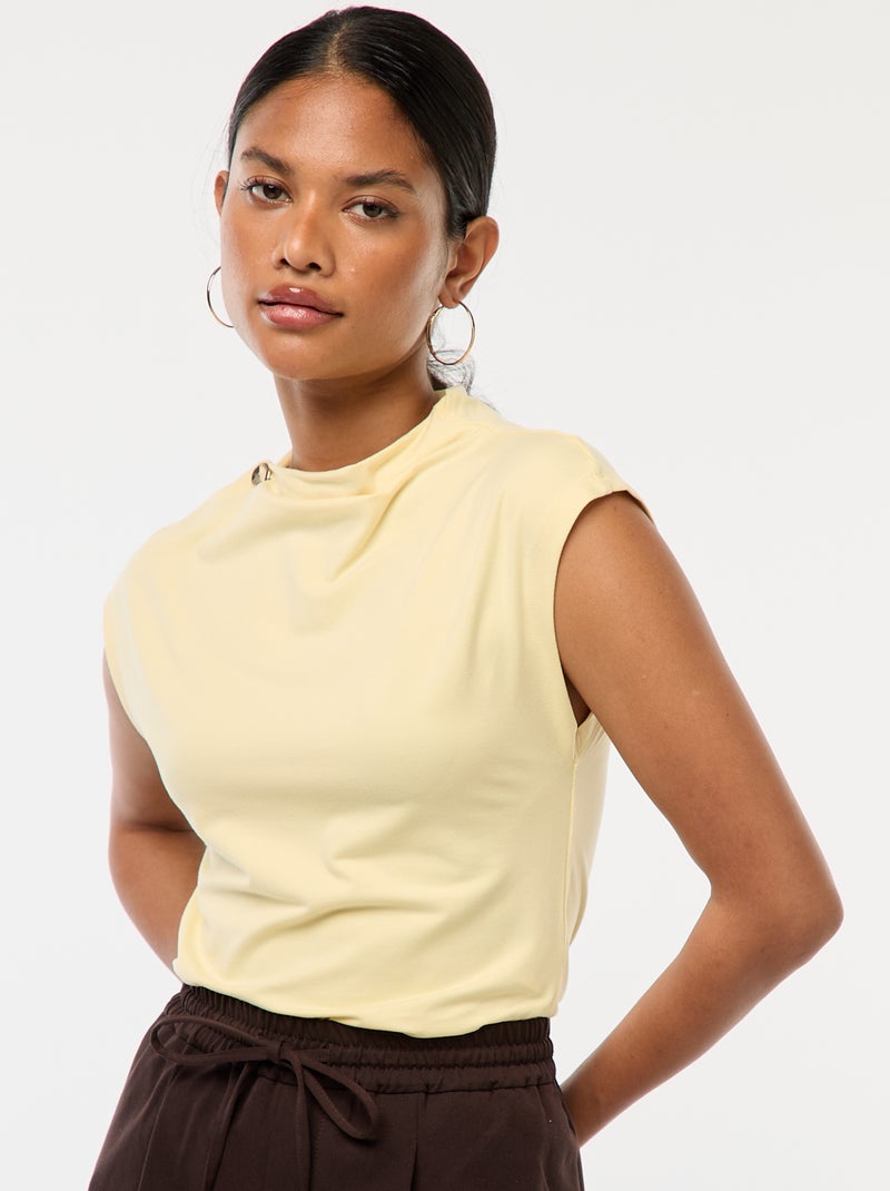 Top sem mangas com gola alta Amarelo - Kiabi