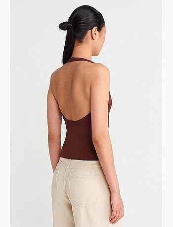 Top sem mangas gola halter com recortes em malha dilvin