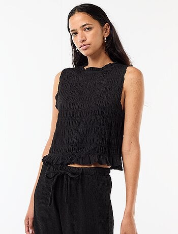 Top smockado sem mangas