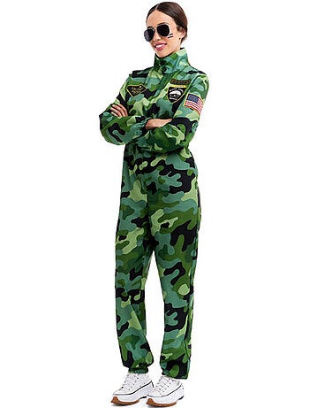 Traje militar camuflado