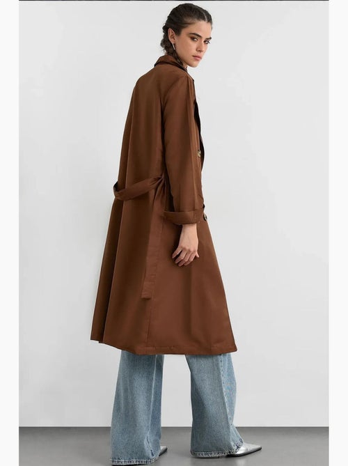 Trench coat comprido de trespasse duplo com cinto hiccup - Kiabi Trench coat comprido de trespasse duplo com cinto hiccup - Kiabi