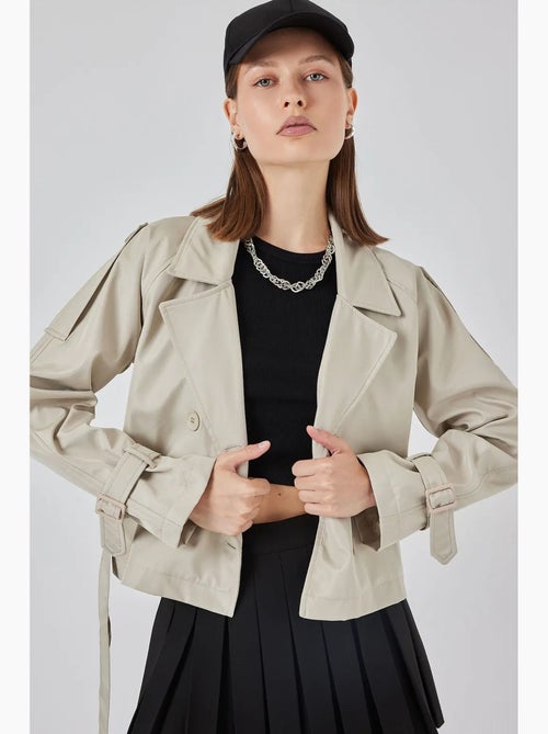 Trench coat curto com cinto bdart - Kiabi Trench coat curto com cinto bdart - Kiabi