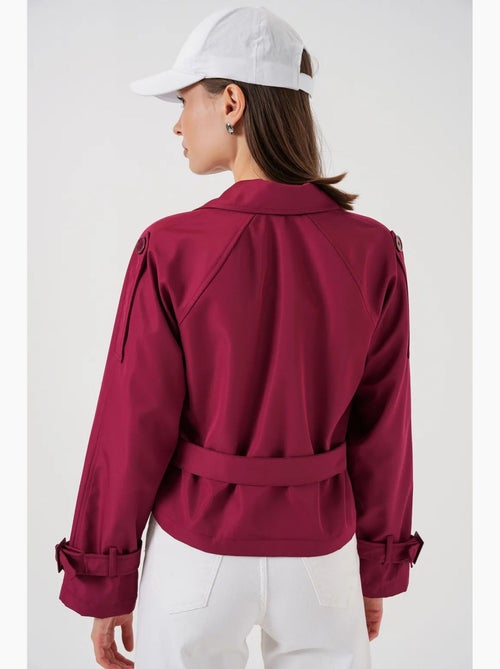 Trench coat curto com cinto bdart - Kiabi Trench coat curto com cinto bdart - Kiabi