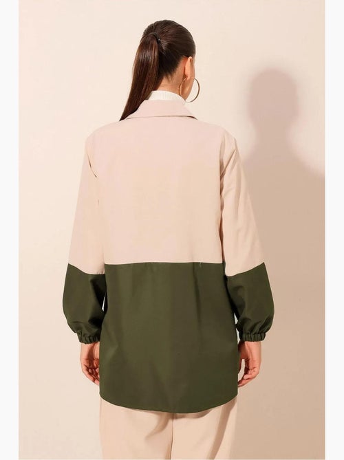 Trench coat em poliéster com blocos de cor bdart - Kiabi Trench coat em poliéster com blocos de cor bdart - Kiabi