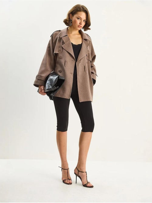 Trench coat midi em mistura de algodão com fecho de botões lucci - Kiabi Trench coat midi em mistura de algodão com fecho de botões lucci - Kiabi