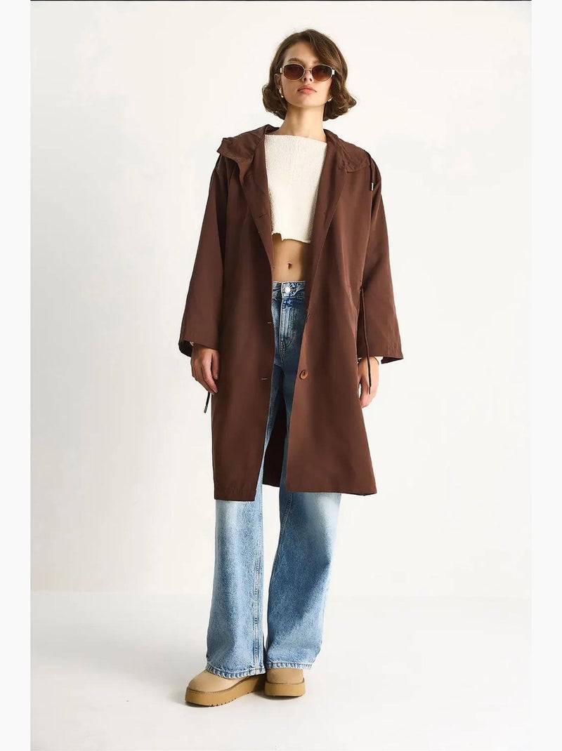 Trench coat midi oversized com gola xale lucci Castanho-escuro - Kiabi