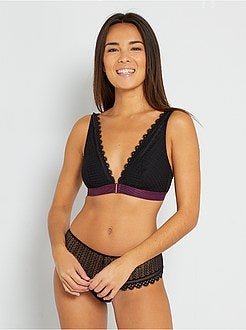 Triângulo almofadado com renda - Kiabi