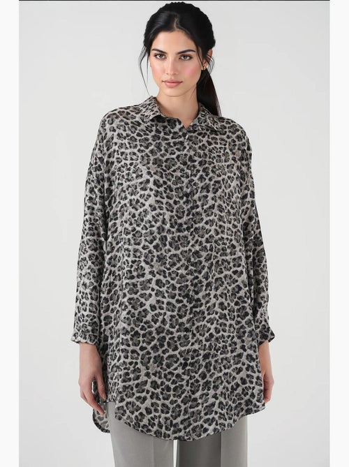 Túnica longa abotoada com estampa de leopardo bdart - Kiabi Túnica longa abotoada com estampa de leopardo bdart - Kiabi