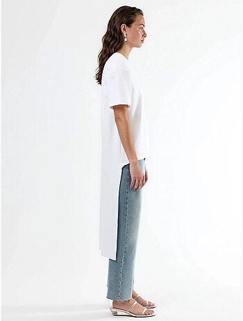 Túnica oversize com gola redonda e racha busem
