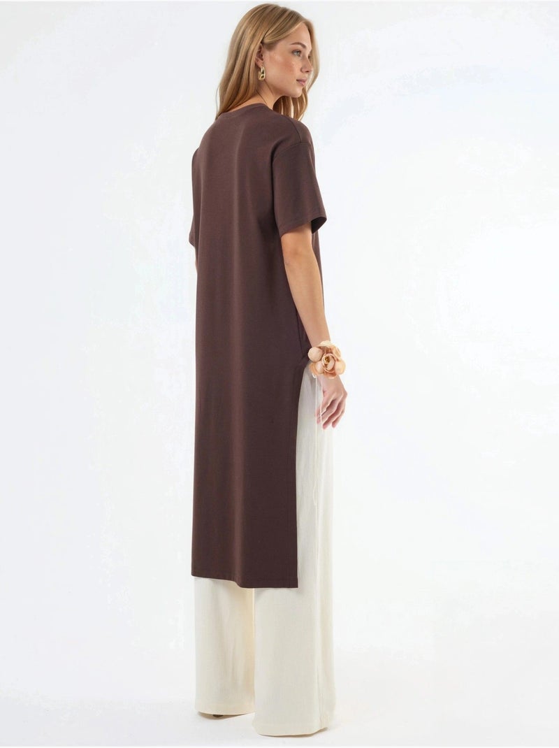 Túnica oversize com gola redonda e racha busem Castanho - Kiabi