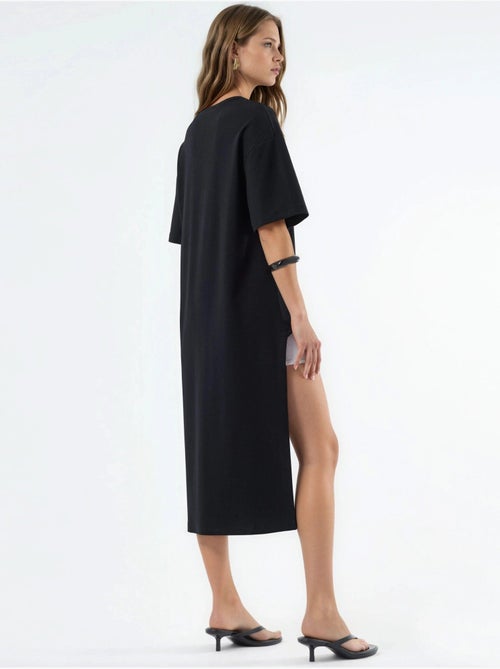 Túnica oversize com gola redonda e racha busem - Kiabi Túnica oversize com gola redonda e racha busem - Kiabi