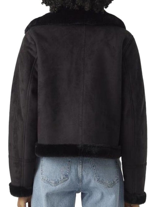 Vero Moda Peggy: Casaco Preto Feminino - Kiabi Vero Moda Peggy: Casaco Preto Feminino - Kiabi