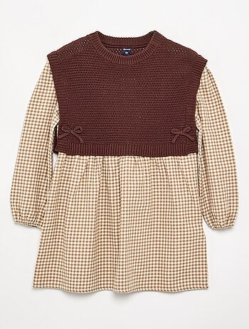 Vestido 2 em 1 com parte de cima em malha e parte de baixo em flanela