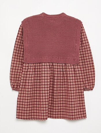Vestido 2 em 1 com parte de cima em malha e parte de baixo em flanela