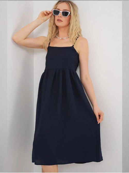 Vestido ayrobin com alças bdart - Kiabi Vestido ayrobin com alças bdart - Kiabi