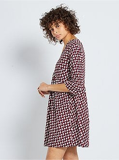 Vestido babydoll com estampado gráfico - Kiabi