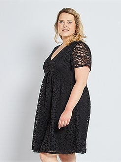 Vestido babydoll em renda - Kiabi