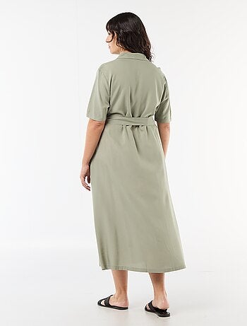 Vestido camisa de manga curta com cinto na cintura