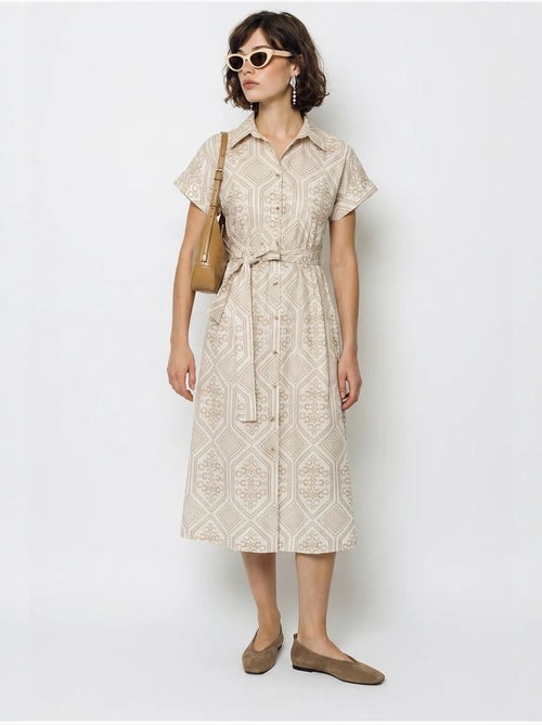 Vestido camisaria midi de algodão geométrico com cinto lucci - Kiabi Vestido camisaria midi de algodão geométrico com cinto lucci - Kiabi