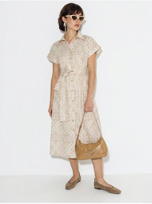 Vestido camisaria midi de algodão geométrico com cinto lucci - Kiabi Vestido camisaria midi de algodão geométrico com cinto lucci - Kiabi